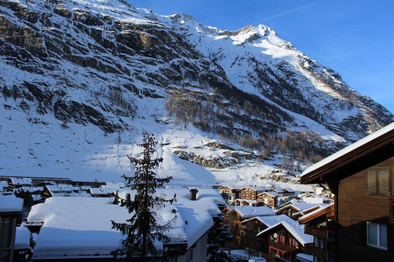 Haus Les Melezes C Apartamento Zermatt Exterior foto